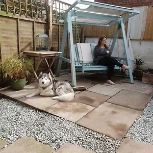 Homestay The Garden Room, Pets, Fridge Tv Chester